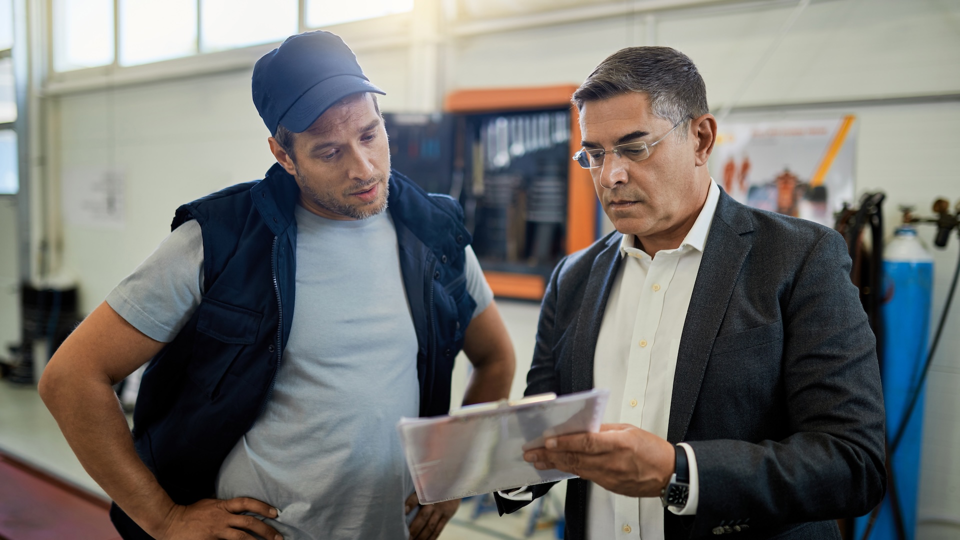 Image of advisor explaining process to new business owner